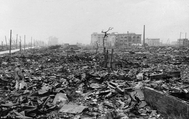 Hiroshima sau khi Mỹ ném bom nguyên tử xuống Nhật Bản ngày 6-8-1945.